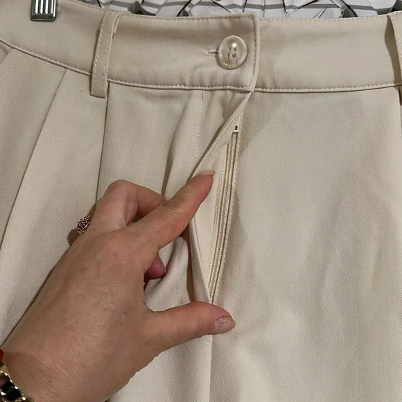 MOTEL ROCKS Hamo Shorts - Picture 4 of 8